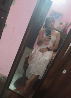 Soniya - Male escort in New Delhi Photo 2 of 4