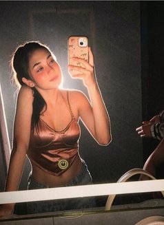 Soniya Escort Service - puta in New Delhi Photo 1 of 5