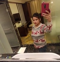 Nice independent Ladiki hu - puta in Pune Photo 1 of 5