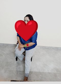 Soniya - escort in Mumbai Photo 2 of 7