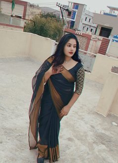 Soniya - escort in Bangalore Photo 3 of 3