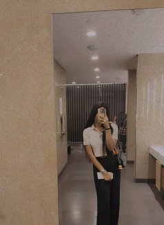 Soniya - escort in Hyderabad Photo 2 of 5