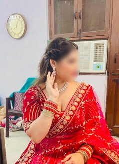 Soniya - escort in New Delhi Photo 1 of 8