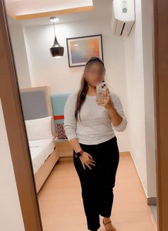 Soniya - escort in New Delhi Photo 7 of 8