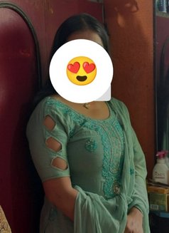 Soniya - escort in New Delhi Photo 1 of 4