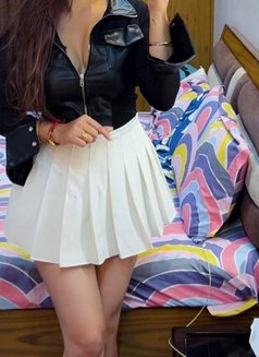 Soniya - escort in Noida Photo 1 of 2