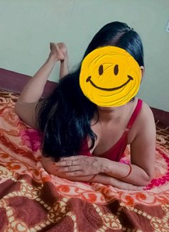 Soniya - escort in Mumbai Photo 1 of 1