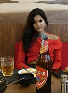 Soniya - Transsexual escort in Kolkata Photo 11 of 11