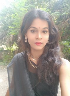 Soniya - Transsexual escort in Kolkata Photo 4 of 11