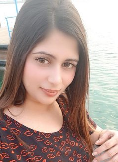 Soniya Indian Girl - escort in Dubai Photo 1 of 7