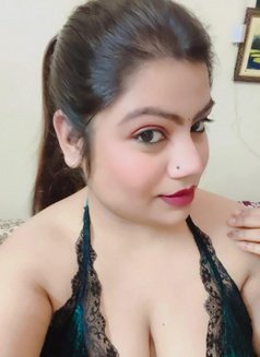Soniya Mehra - puta in New Delhi Photo 2 of 5