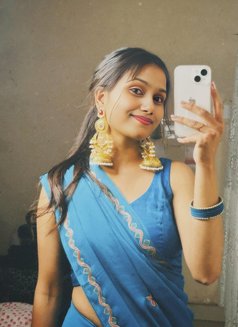 Shanaya - puta in Chennai Photo 3 of 5