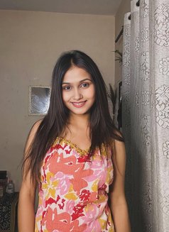 Shanaya - puta in Chennai Photo 4 of 5