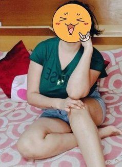 Soniya Sharma - escort in New Delhi Photo 1 of 5