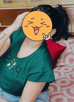 Soniya Sharma - escort in New Delhi Photo 3 of 5