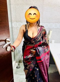 Soniya Sumit Married Couple - escort in Prayagraj  Photo 2 of 5