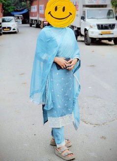 Soniyaa Sharma - escort in Noida Photo 1 of 4