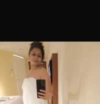 Sonniya - adult performer in New Delhi