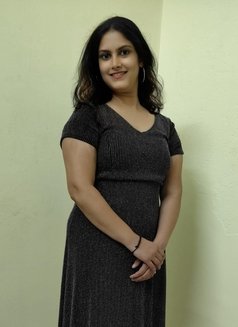 Sonu - escort in Bangalore Photo 2 of 4