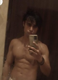 Sonu - Male escort in New Delhi Photo 5 of 8