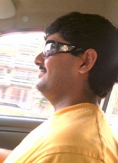 Sonu - Male escort in New Delhi Photo 1 of 17