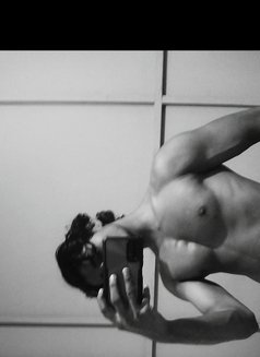 Sonu - Male escort in Mumbai Photo 3 of 3