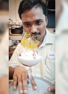 Sonu Jr - Male escort in Mumbai Photo 1 of 2