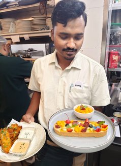 Sonu Jr - Male escort in Mumbai Photo 2 of 2