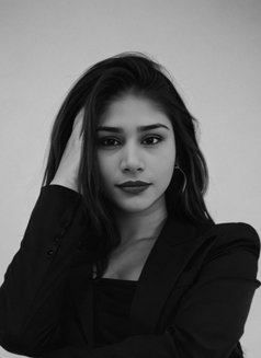 Sony - escort in Dubai Photo 4 of 12