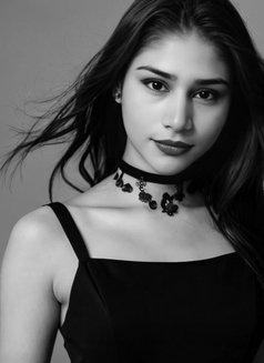 Sony - escort in Dubai Photo 5 of 12