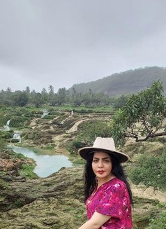 Sony - escort in Muscat Photo 1 of 7