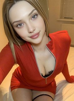 Sonya - masseuse in İstanbul Photo 6 of 6