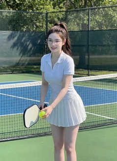 Sonya - escort in Singapore Photo 3 of 6