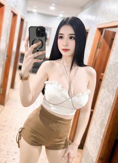 Sonya - masseuse in Tirana Photo 3 of 7