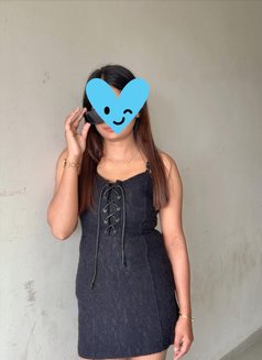 Sonya - puta in Siliguri Photo 1 of 3