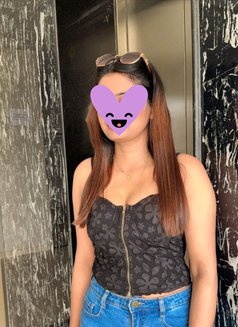 Sonya - puta in Siliguri Photo 2 of 3