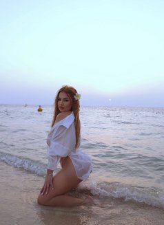 Sonya - escort in Al Manama Photo 2 of 18