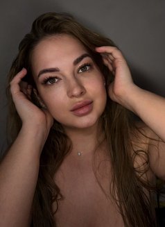 Sonya - escort in Al Manama Photo 7 of 18