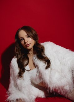 Sonya - escort in Dubai Photo 3 of 10