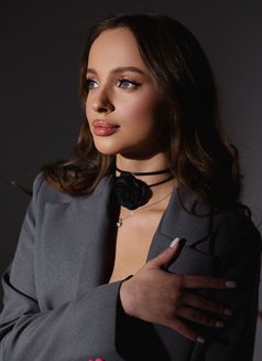 Sonya - escort in Dubai Photo 5 of 10