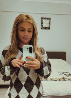 Sonya - Transsexual escort in İstanbul Photo 14 of 15