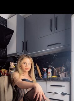 Sonya - Transsexual escort in İstanbul Photo 16 of 19
