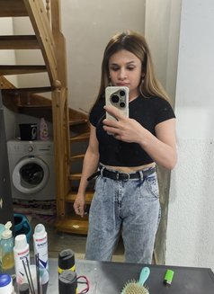 Sonya - Transsexual escort in İstanbul Photo 13 of 16