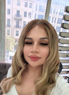 Sonya - Transsexual escort in İstanbul Photo 2 of 17