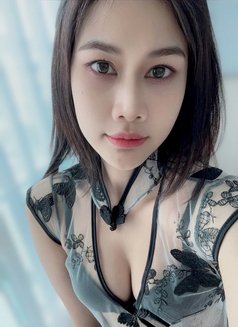 Sonya - escort in Bangkok Photo 12 of 20