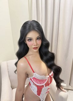 Sonya - Transsexual escort in Al Manama Photo 4 of 6