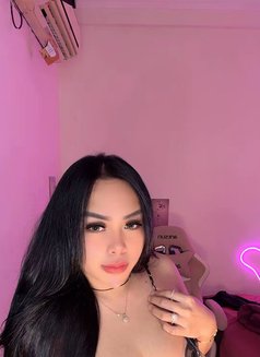 Sonya top bottom - Transsexual escort in Jakarta Photo 3 of 6