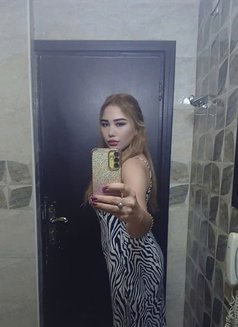 Sonyaa - escort in Muscat Photo 4 of 5