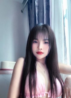 Sonyaa - escort in Bangkok Photo 2 of 6