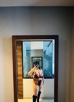 Soo Aera (Curvy Model ) - escort in Dubai Photo 1 of 2